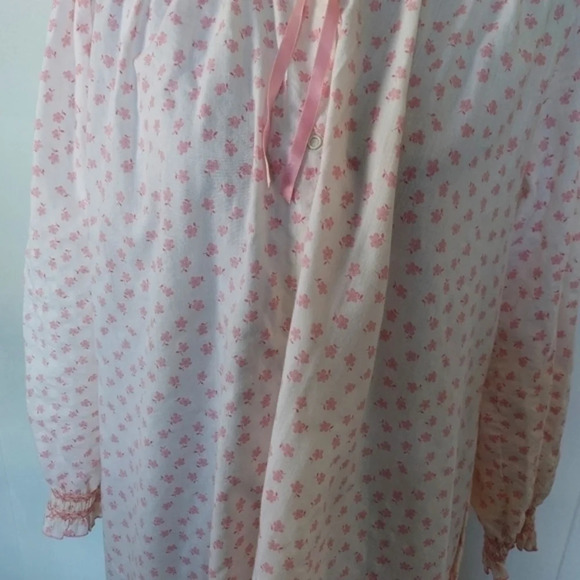 Vintage  Miss Elaine Pink White House Coat Robe Smocked Neck and CuffsVintage  M - Picture 7 of 16